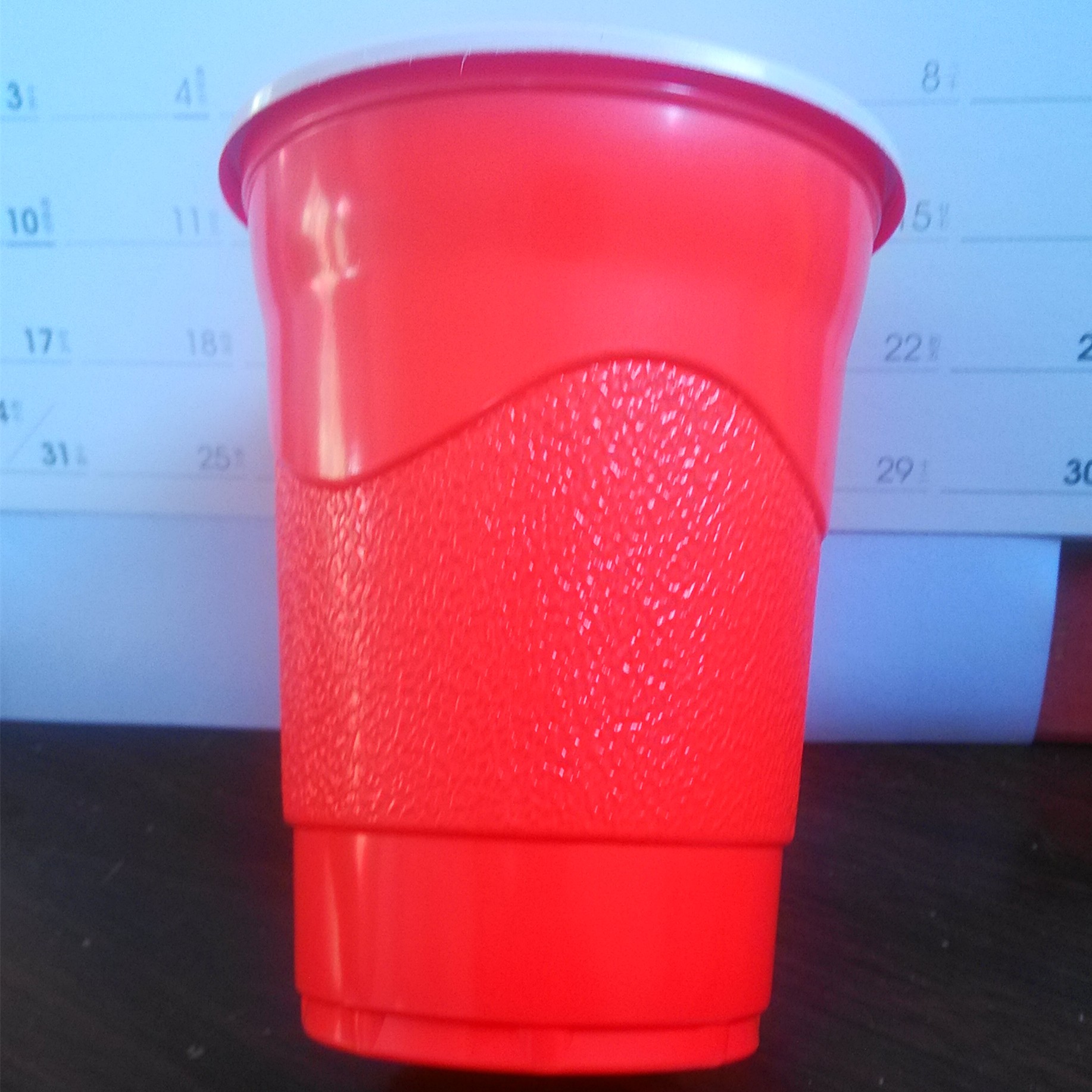16oz麻点杯，一次性塑料ps杯供应16oz麻点杯，一次性塑料ps杯，红白双色杯