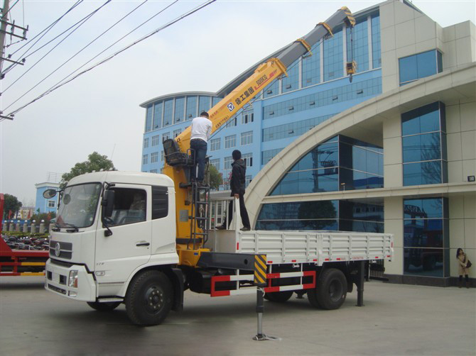 上海嘉定吊车租赁机械吊装嘉定工业区叉车租赁设备搬家运输