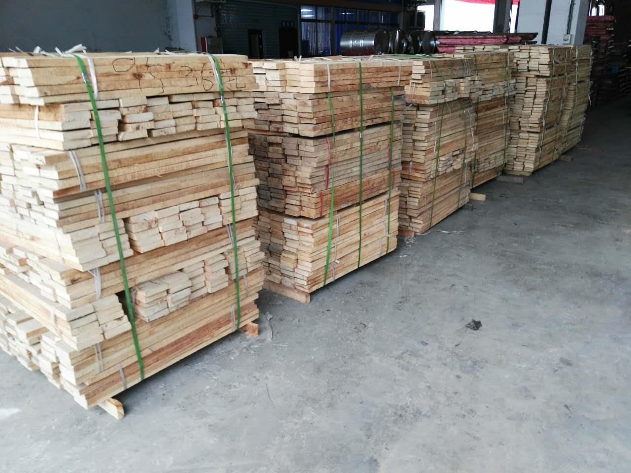 橡胶木方条生产厂家批发