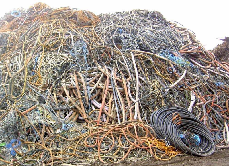 电缆回收  常年回收废铝，铝合金，铝边角料，铝丝，生铝，工程爆破铝，杂铝，价格是市场最有优势的唯一一家