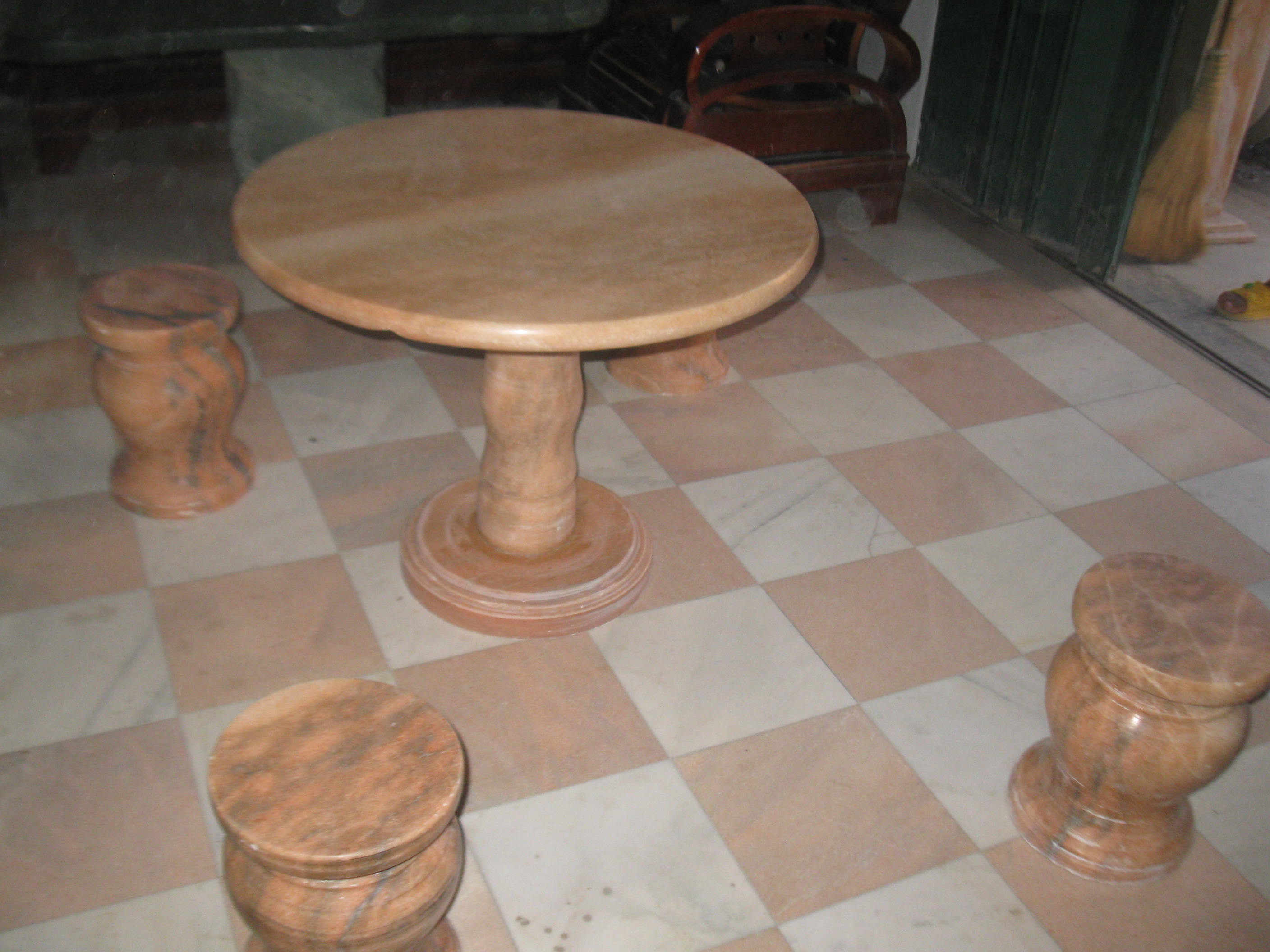 大理石桌椅凳 石材圆桌厂家 是生产圆桌的企业图片