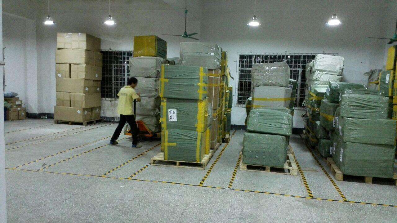 深圳寄服装包裹空运到新加坡批发