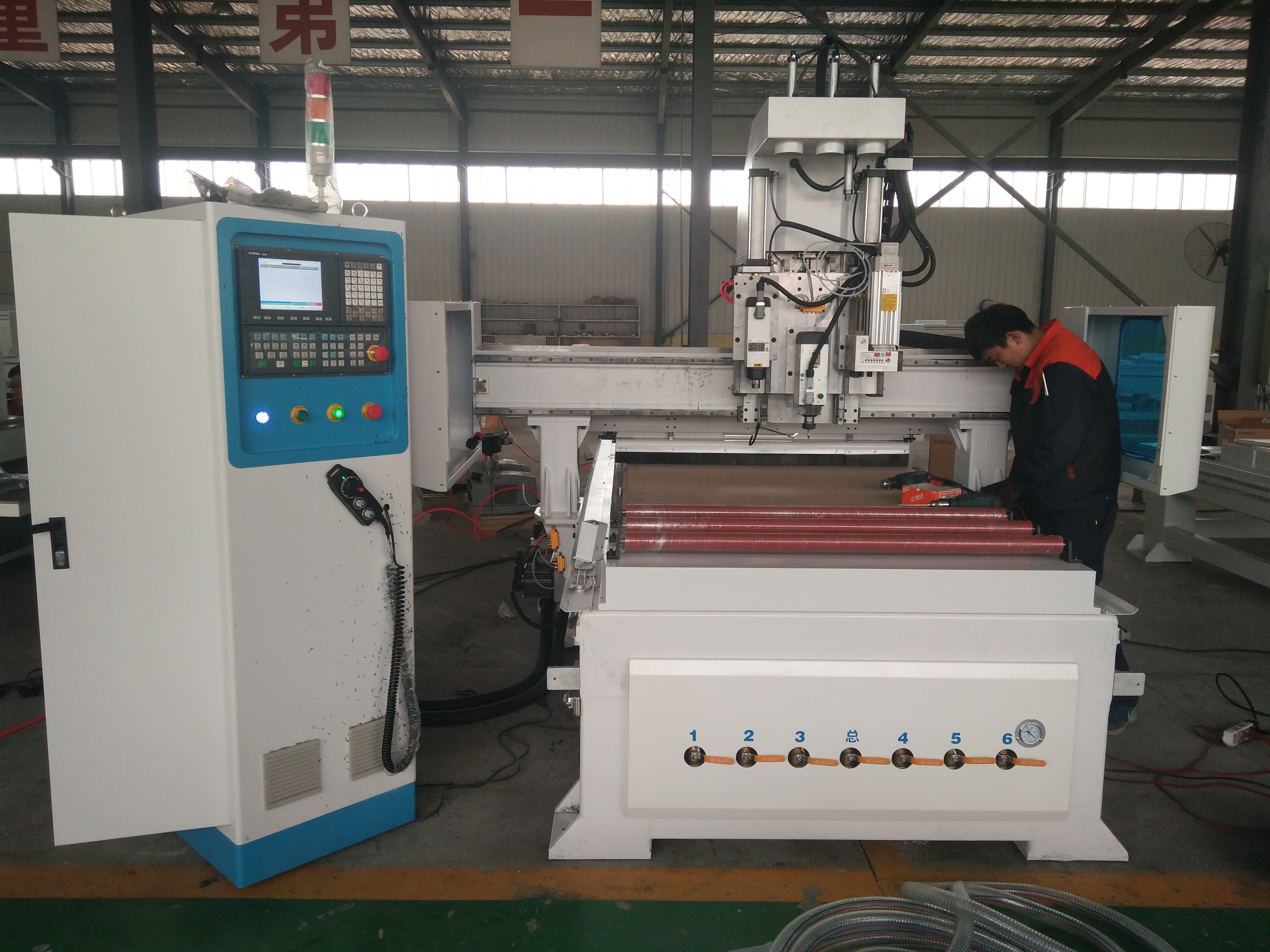 郑州1325双工序+排钻包开料机，木制品加工中心