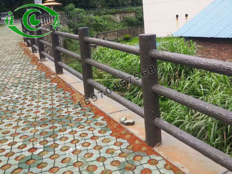 水泥仿树皮栏杆/护栏 3D型 供应仿木栏杆 围栏厂家图片