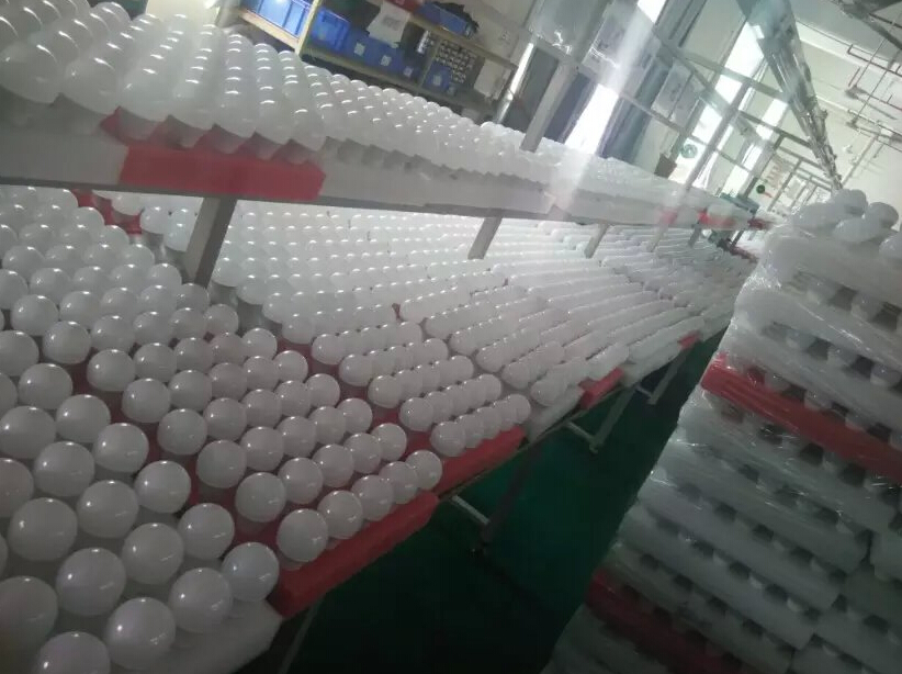 深圳工厂专业生产 过 ETL球泡灯 灯泡