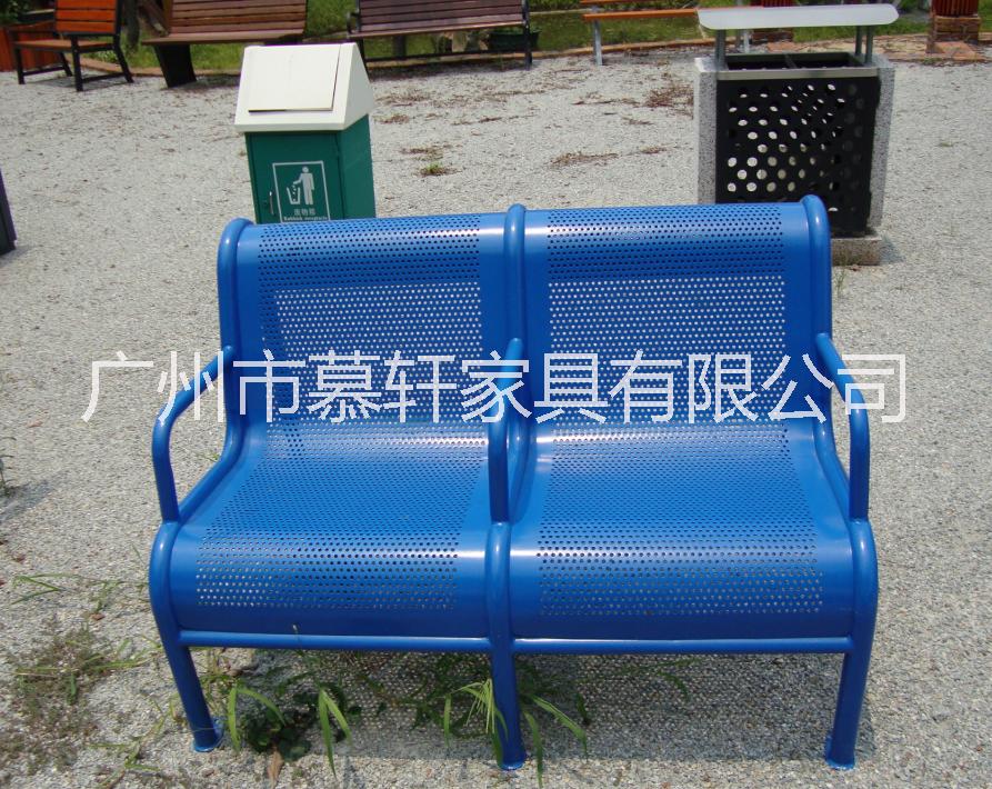供应休闲椅 铁制冲孔长椅 钢制公园休闲椅