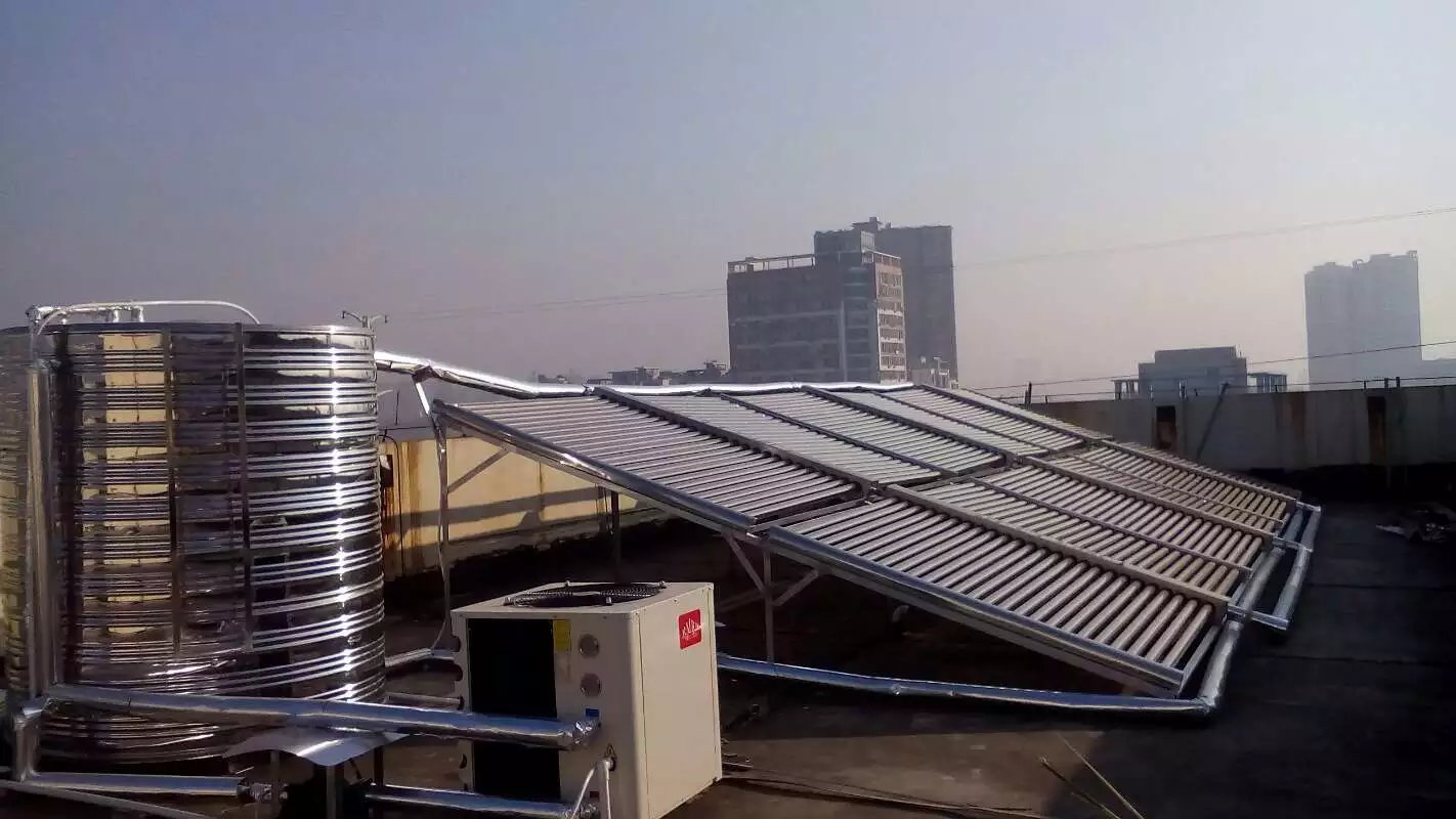 南宁医院太阳能、空气能热水系统 南宁医院太阳能、空气能节能改造图片