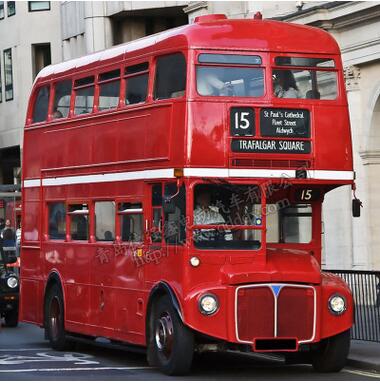英国复古双层巴士婚礼纱摄影美陈道具电动四轮房车商场展示老爷车