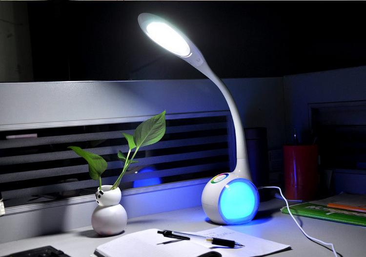 七彩渐变氛围台灯厂家直销LED创意台灯 自动变色触摸调光充电护眼台灯