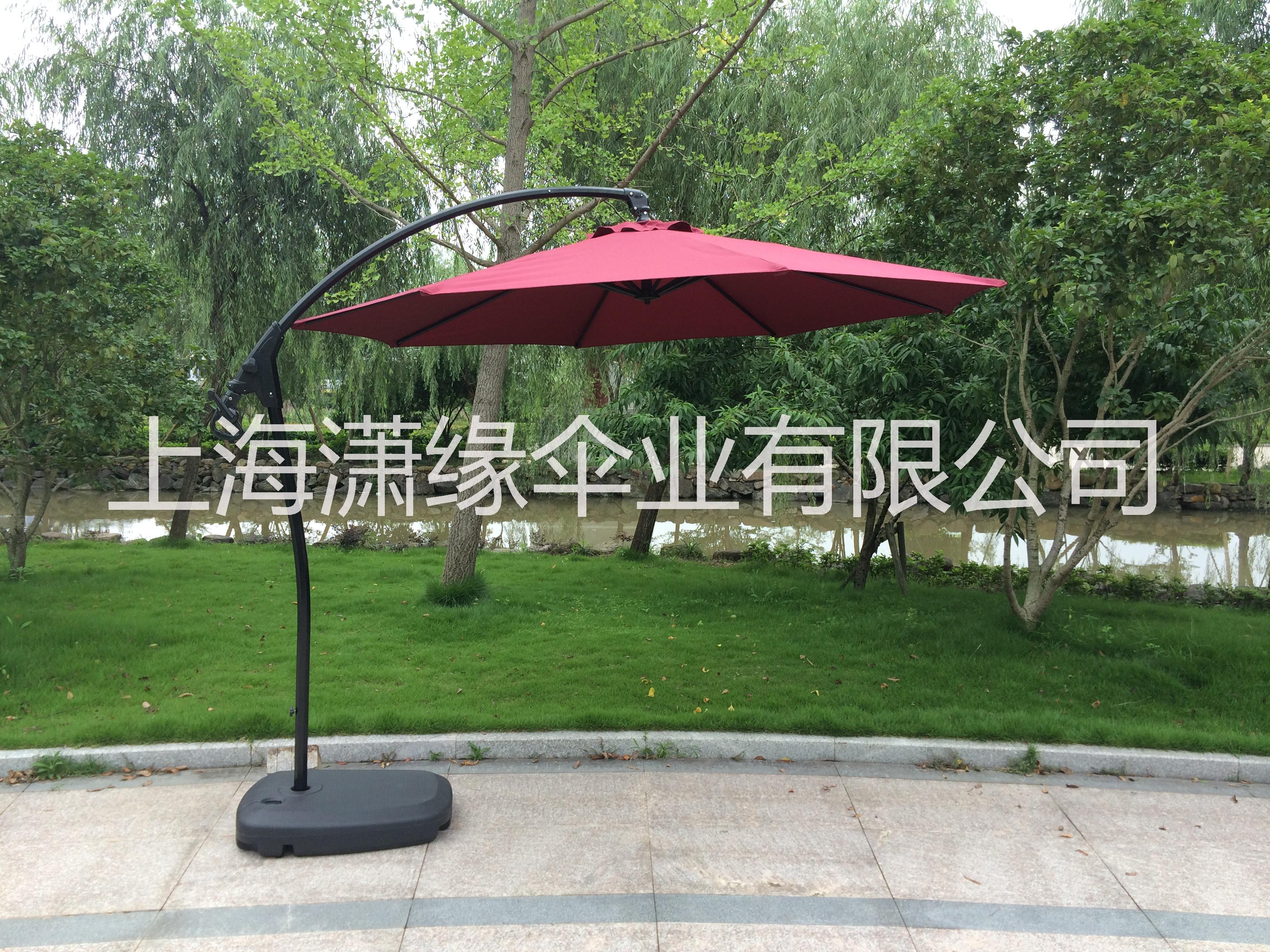 上海香蕉伞批发定制 侧立式庭院伞 沙滩伞厂家直销图片
