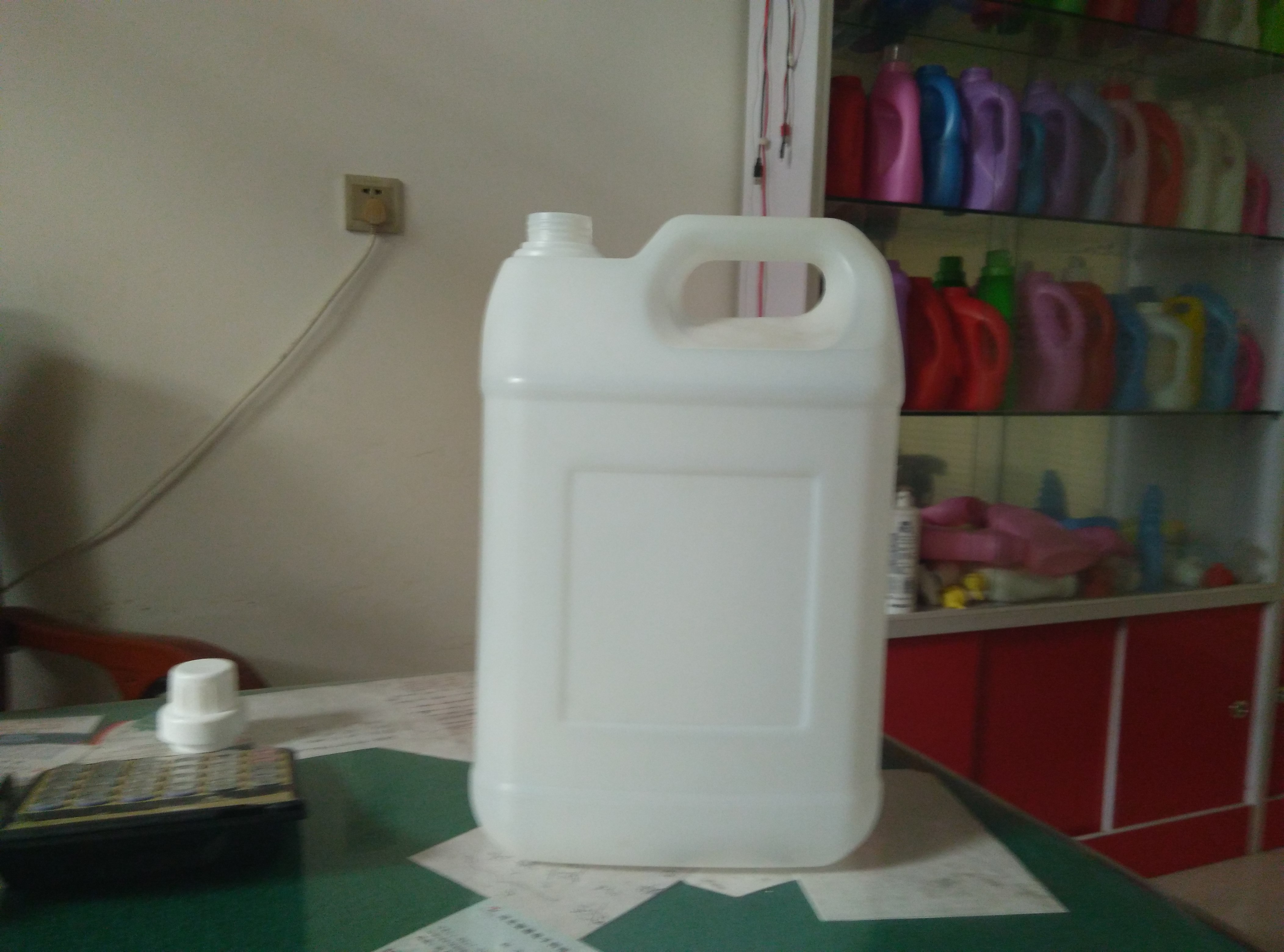 10升尿素桶价格 10升堆码桶价格 河北沧州4升桶价格尿素桶厂家 10升堆码桶厂家 10尿素桶厂家
