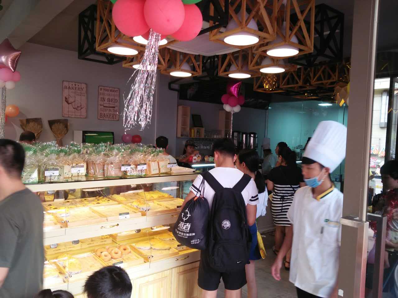 广东手工蛋糕加盟店，华林品华居专注成就卓越
