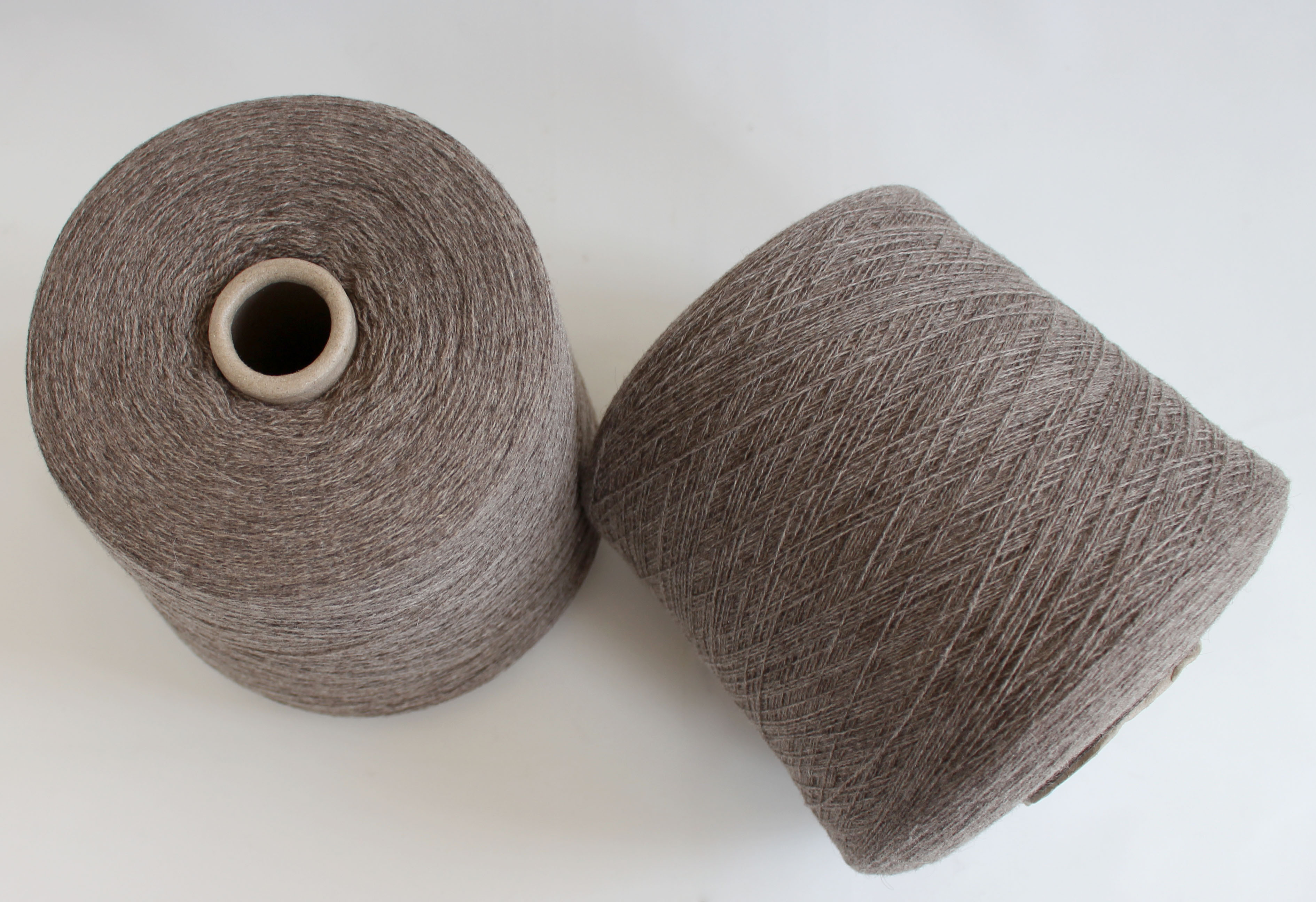 精纺粗纺牦牛绒纱线针织用牛绒纱