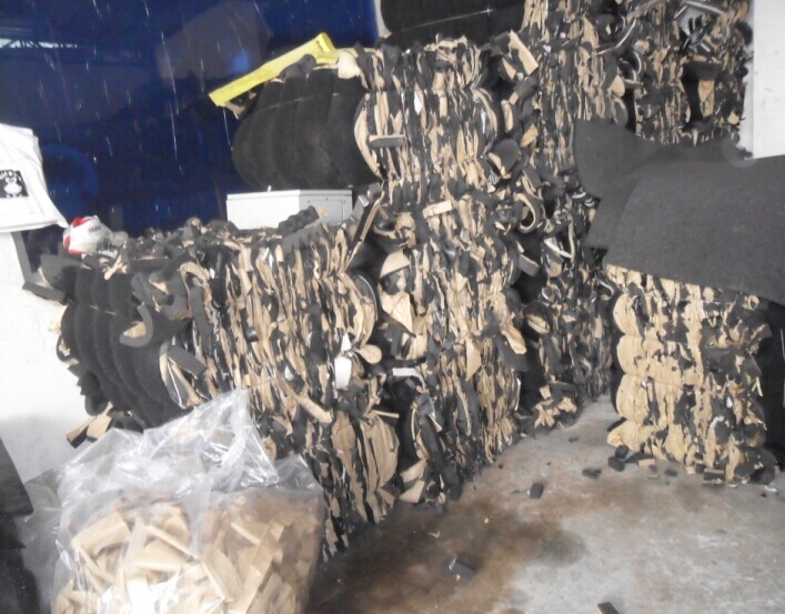 废海绵打包机厂家、废海绵打包机、立式废海绵打包机、深圳废海绵打包机