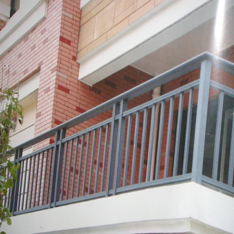 空调隔离栏   阳台护栏 阳台安全防护栏  锌钢护栏图片