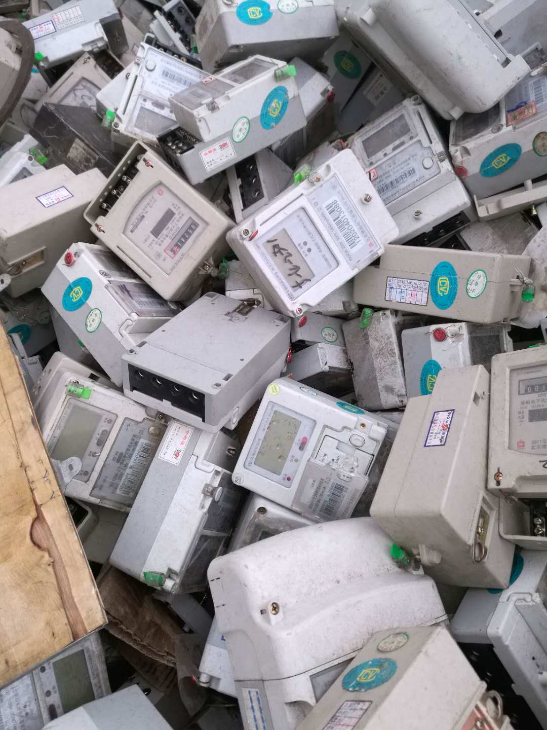 临沂市回收电表箱厂家回收电表箱收电表箱回收电表箱厂家大量回收电表箱厂家