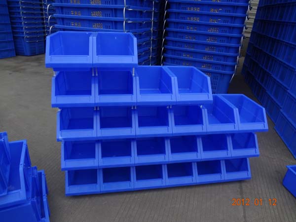 昆明塑料周转箱  食品箱供应昆明塑料周转箱  食品箱供应