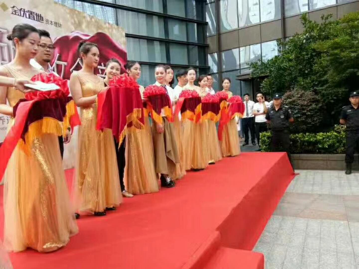 苏州唐歌礼仪公司 礼仪庆典 活动 剪彩仪式 舞狮图片