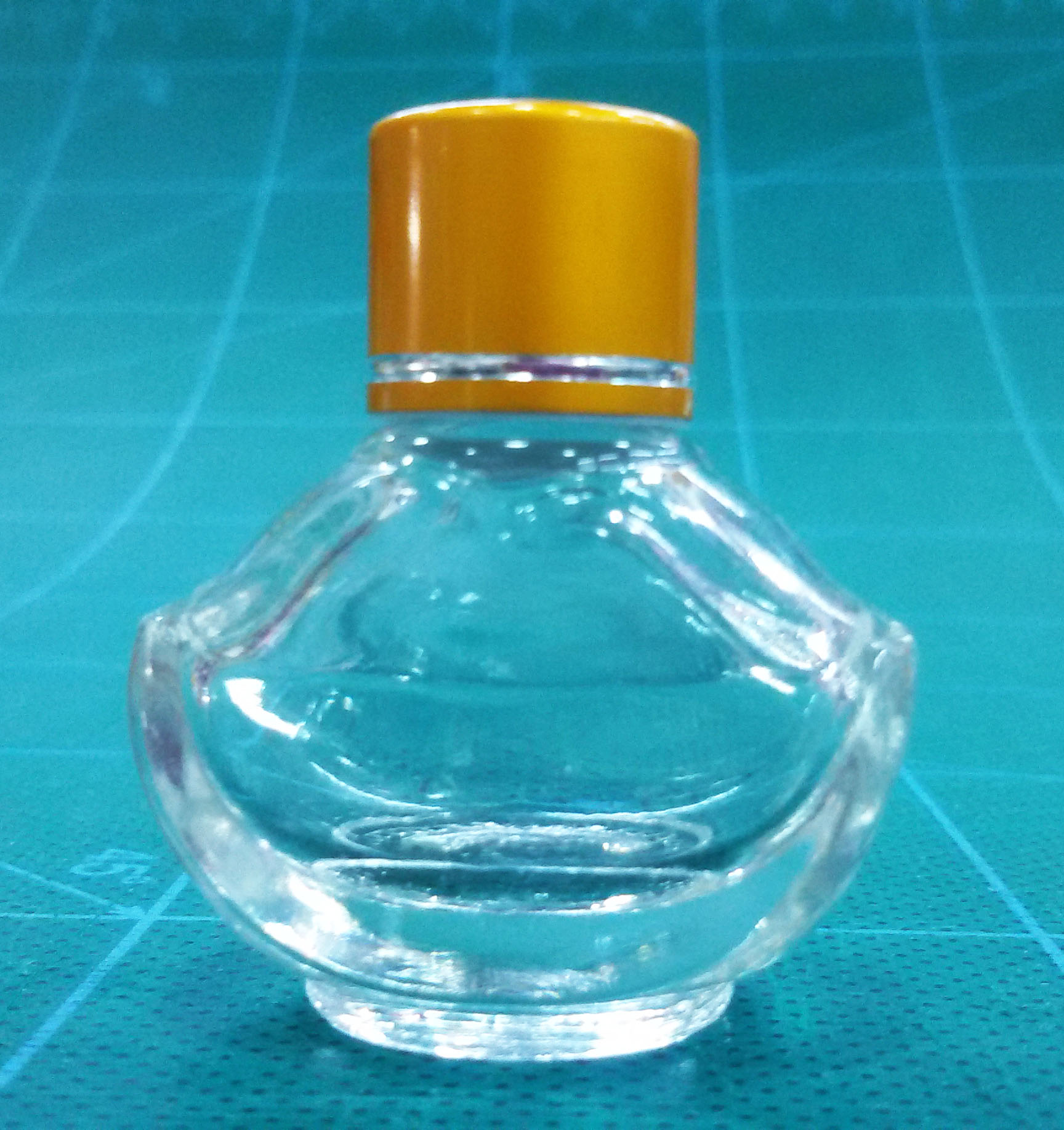 广州市批发订做元宝香水瓶吊饰瓶厂家
