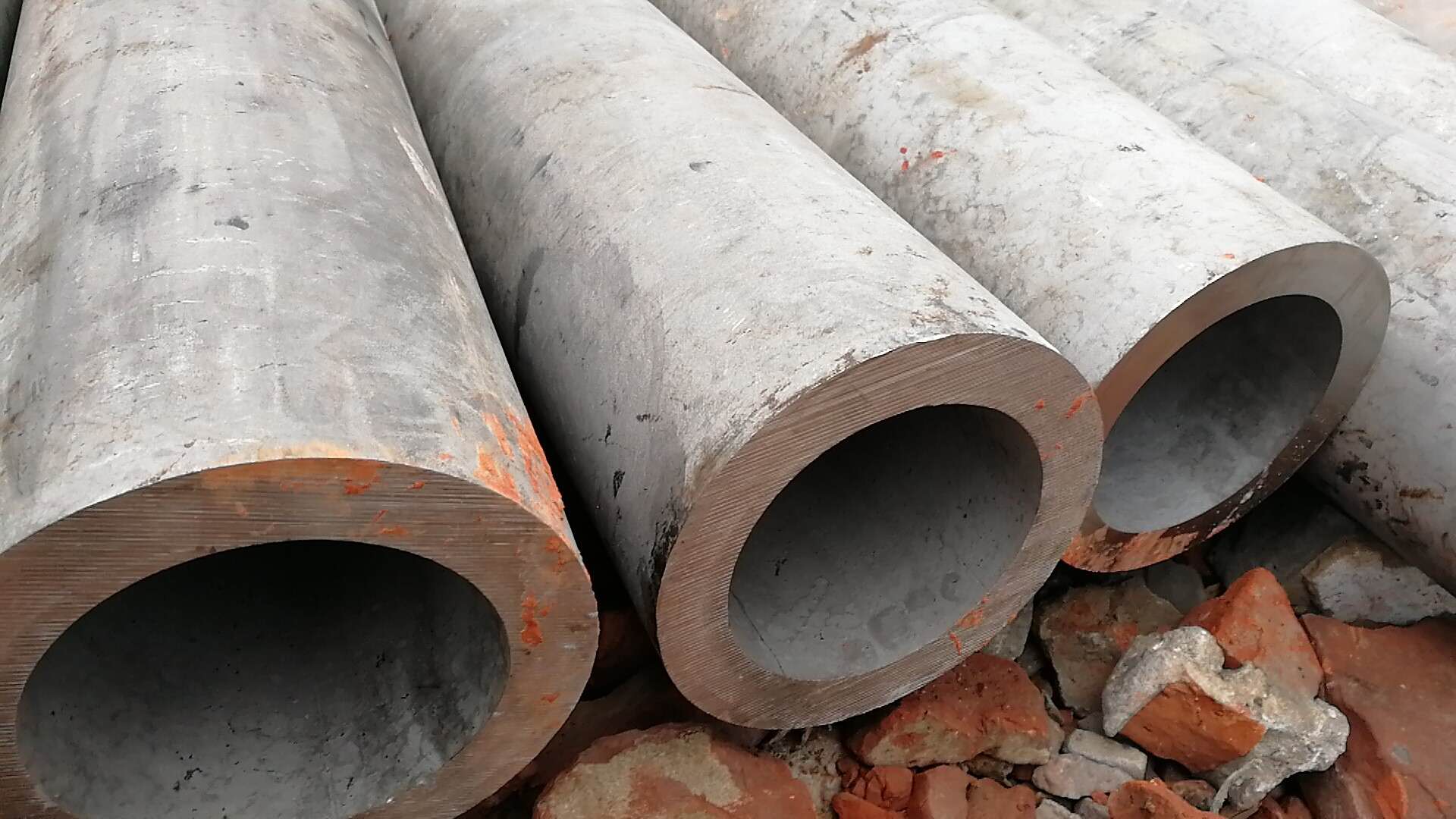 郑州不锈钢厚壁管厂家直销，不锈钢厚壁管供应商，不锈钢厚壁管批发