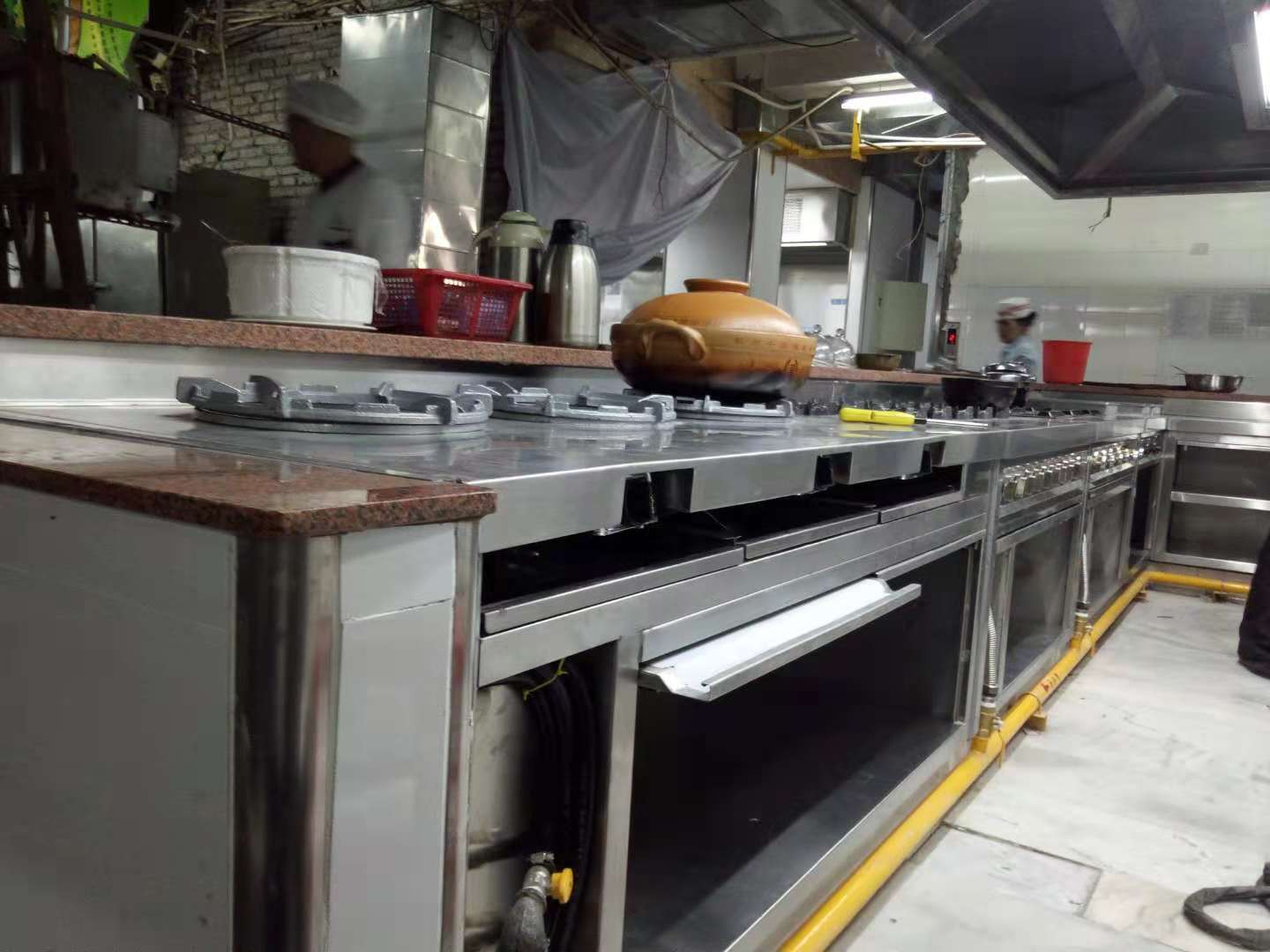 东莞厨房工程安装厨房煲粥区服务图片