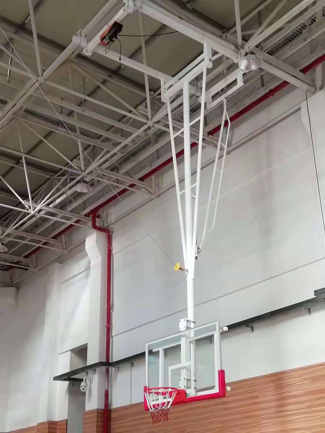 悬空电动折叠篮球架厂家 悬空电动折叠篮球架价格 悬空电动折叠篮球架哪里有  悬空电动折叠篮球架批发 电动折叠篮球架电话图片