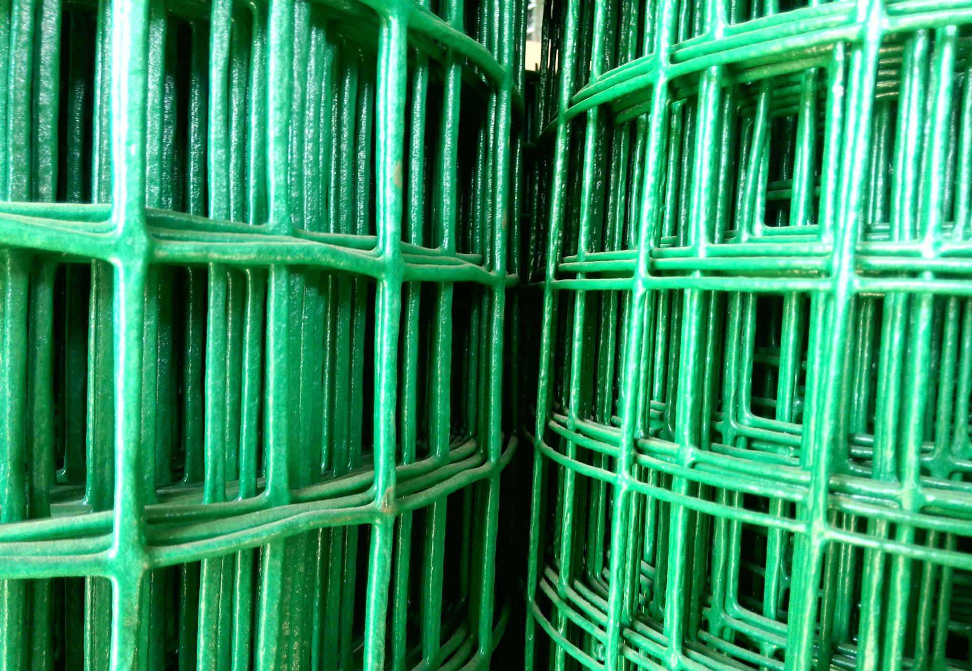 硬塑荷兰网铁丝网围栏养鸡网养殖网家用防护栏网果园钢丝隔离铁网