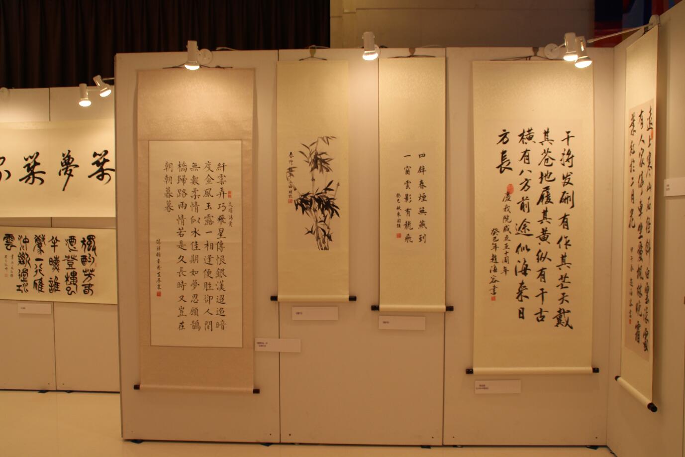 上海4厘米厚度白色无缝艺术板墙出租图片
