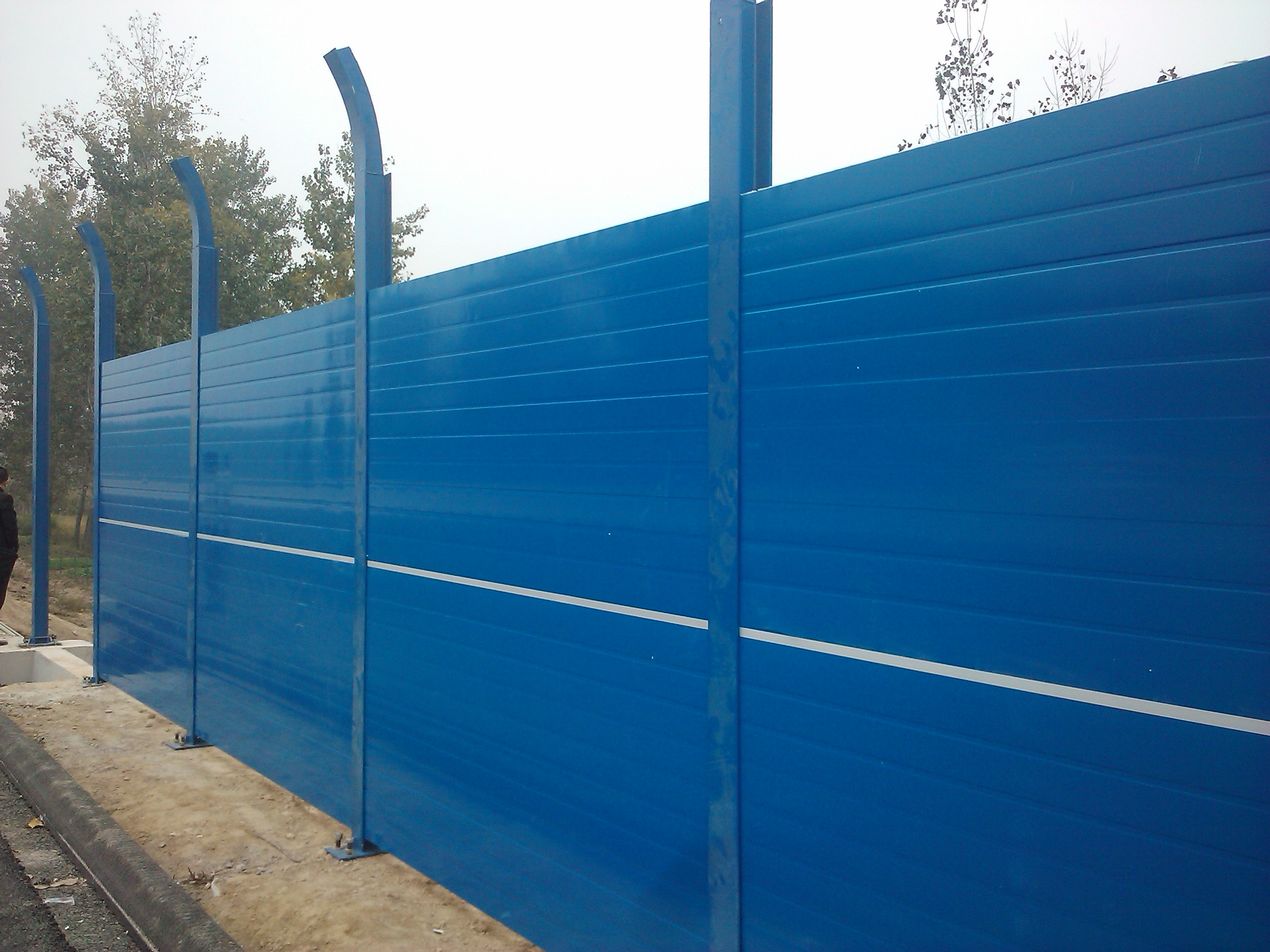 上海道路护栏、锌钢护栏上海道路护栏、锌钢护栏
