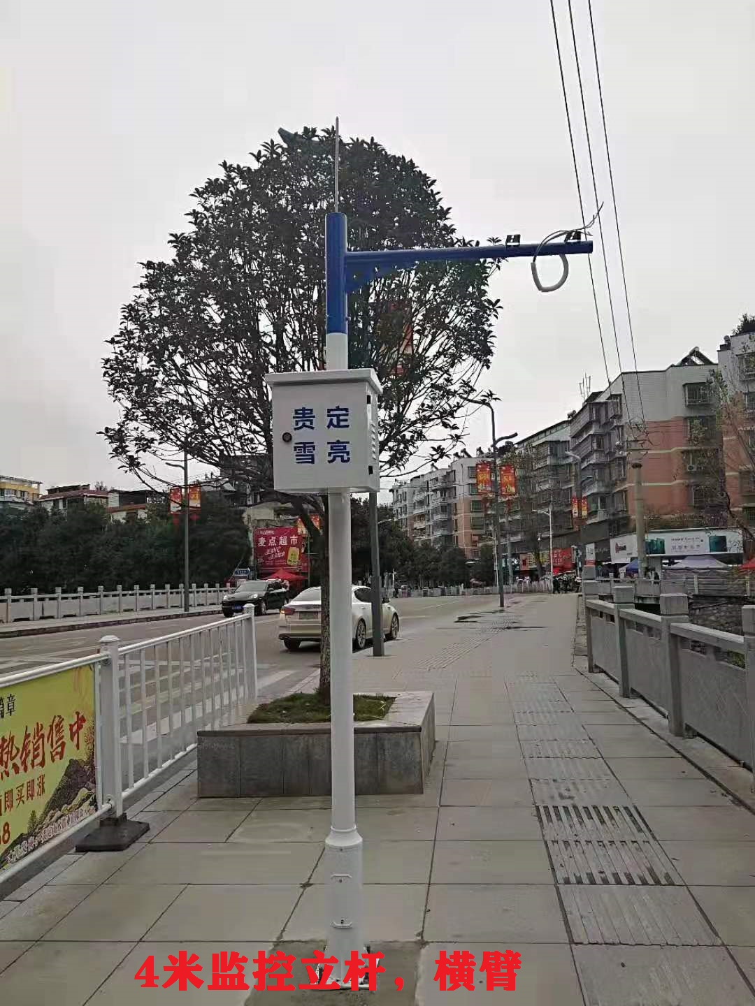 交通信号灯杆_八角监控立杆_八角摄像机立杆_北京易通恒业就详细说明！图片