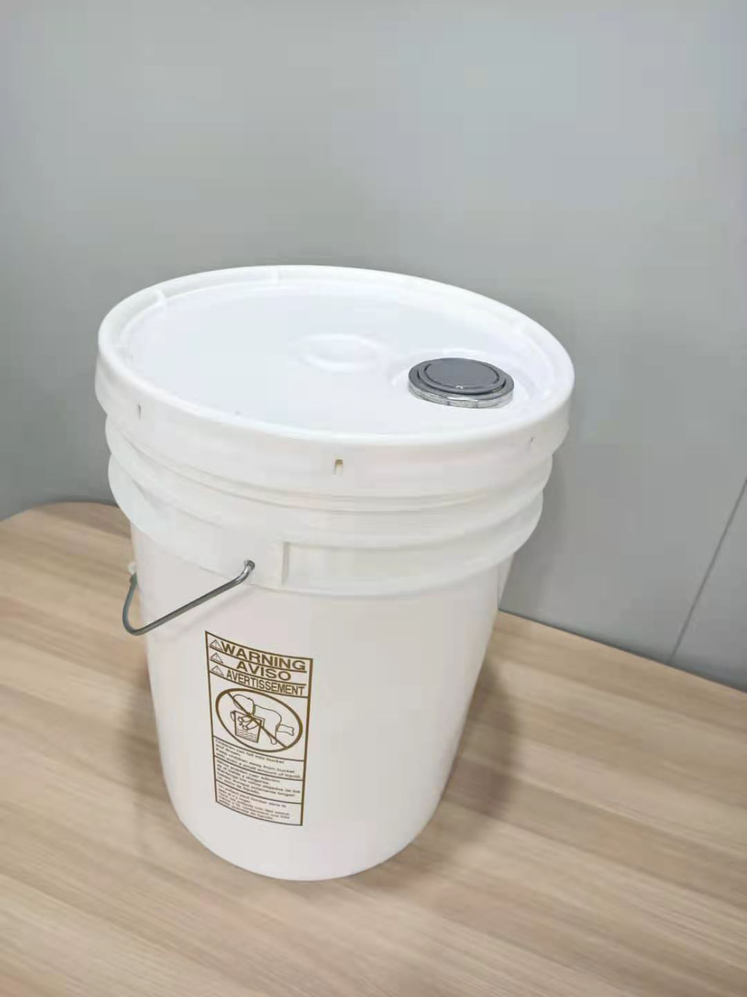 反渗透阻垢剂水处理剂包装桶图片