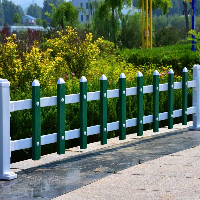 草坪护栏网 PVC公园隔离栅 园艺护栏 花园隔离栏栅厂家大量生产供应