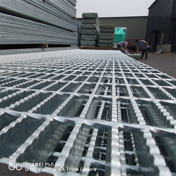 衡水市生产销售钢格栅板，镀锌钢格板厂家