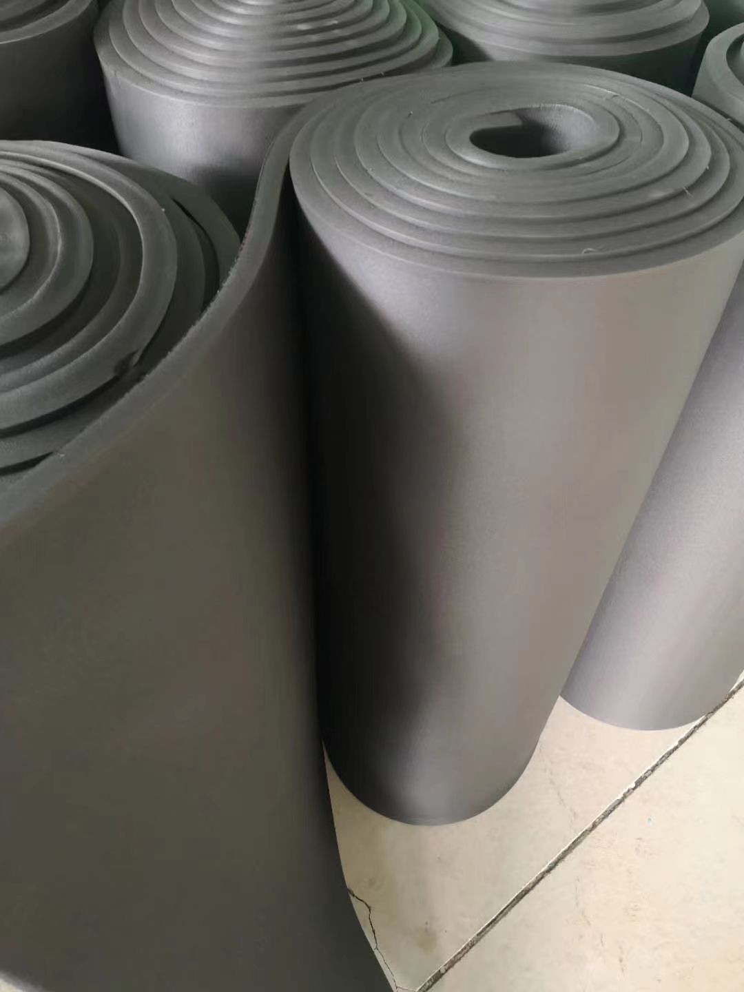 泰州市B1级橡塑板厂家厂家供应B1级橡塑板 阻燃隔热橡塑板 橡塑管 高密度橡塑板