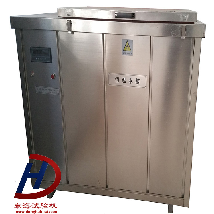 管材耐压试验机恒温水箱根据加热系统或制冷系统来控制水箱里的温度，使恒温水箱里的水温达到用户的需求。图片