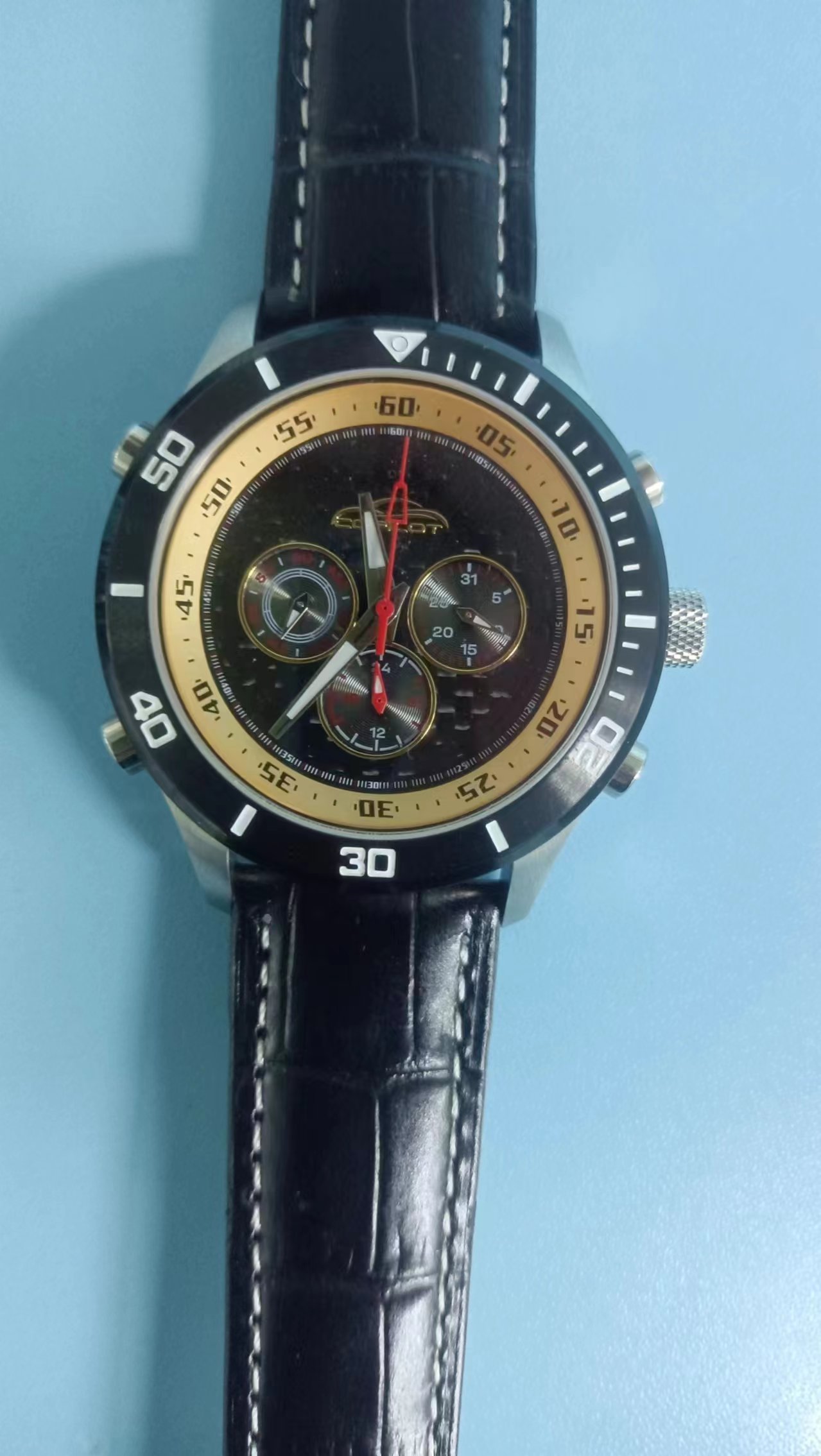 深圳市多功能钢表厂家供应多功能钢表  商务手表  礼品记念手表   男士手表  女士韩流手表