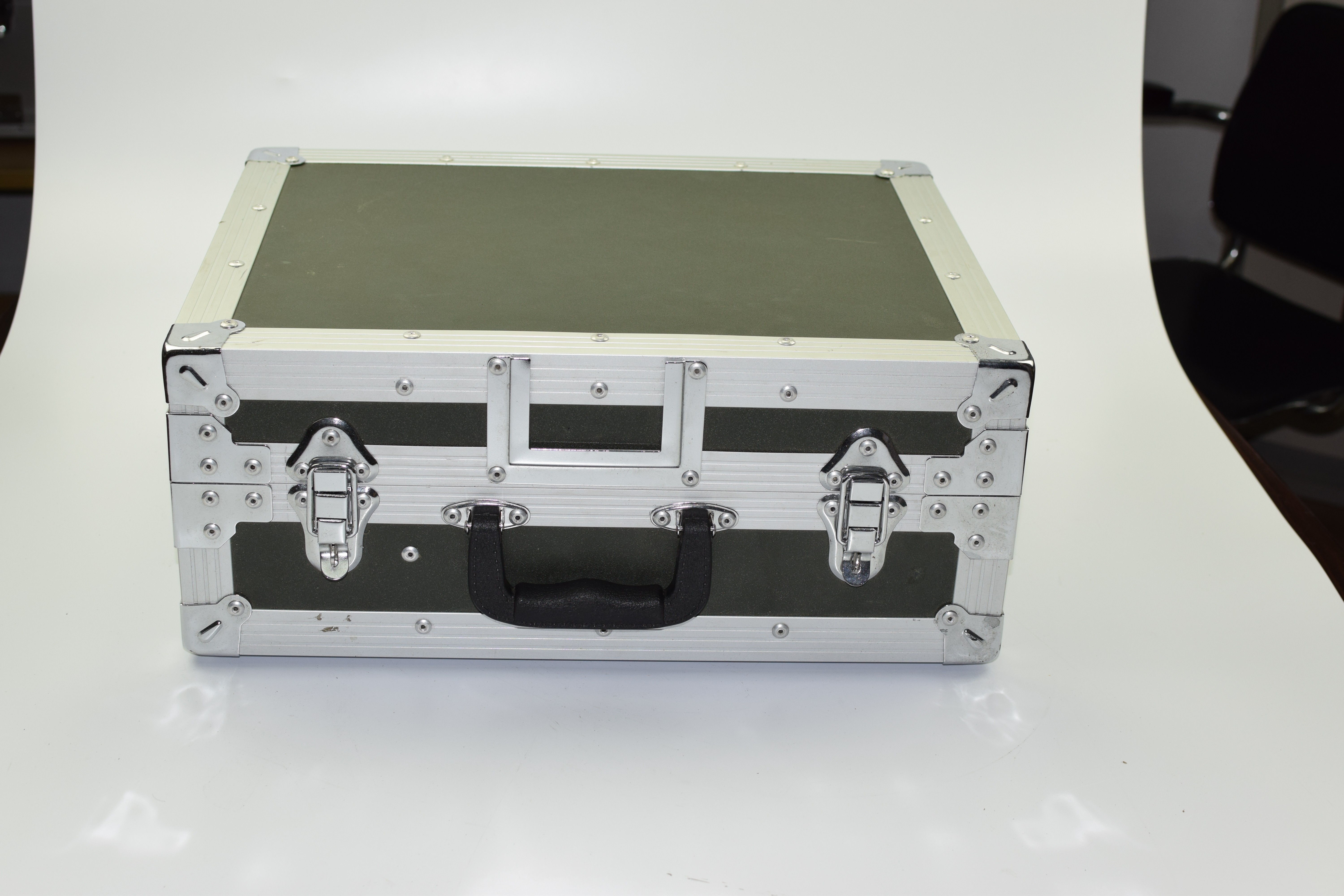 深圳市手提式铝合金工具箱厂家长期供应 航空箱 仪器箱 手提式铝合金工具箱 仪器设备箱