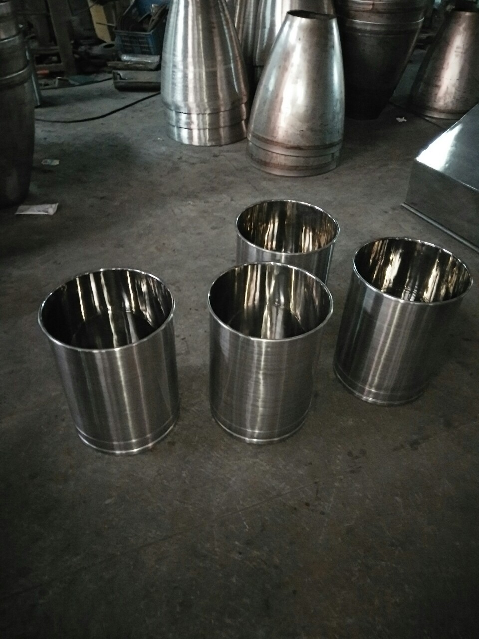 上海储料桶酒桶定制 不锈钢牛奶运输桶供应 不锈钢酿酒桶现货